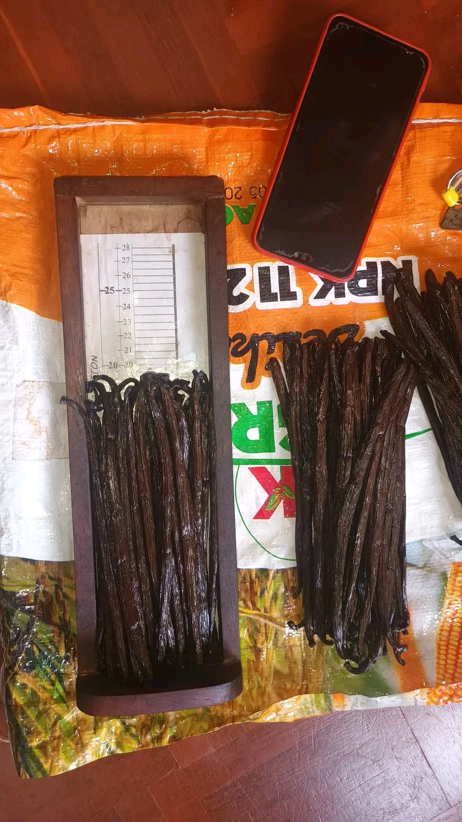 Premium Ugandan Vanilla Beans – Grade A Gourmet Pods