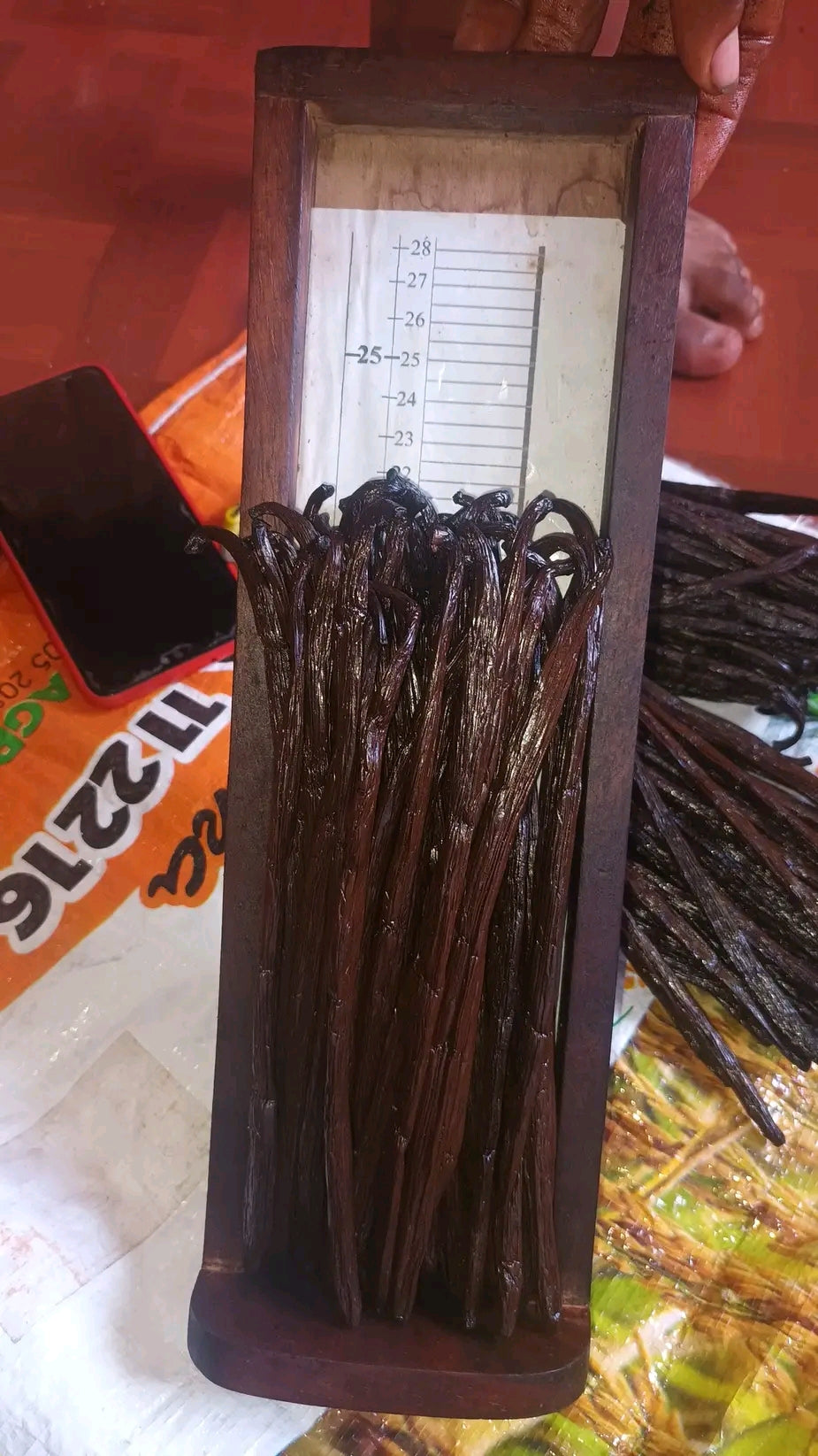 Premium Ugandan Vanilla Beans – Grade A Gourmet Pods