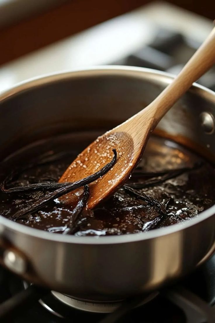 Pure Ugandan Vanilla Extract – Alcohol/Non Alcoholic-Based Gourmet Essence